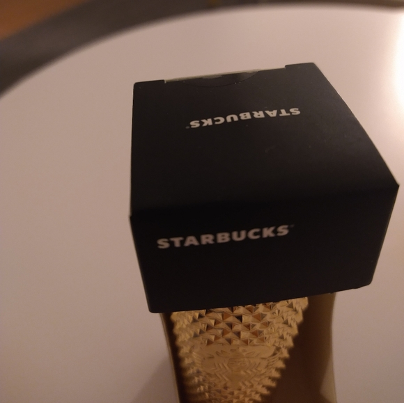 Starbucks Holiday Keychain Ornament 2022 Gold Berry Set NWT - Picture 4 of 8
